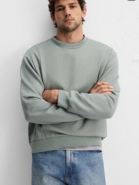 Zara Men's Sage Green Rib-Knit Crewneck Sweater